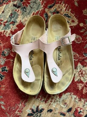 Betula Women's Pale Pink Toe-Post Sandals with Buckle